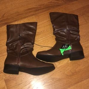 super cute brown boots